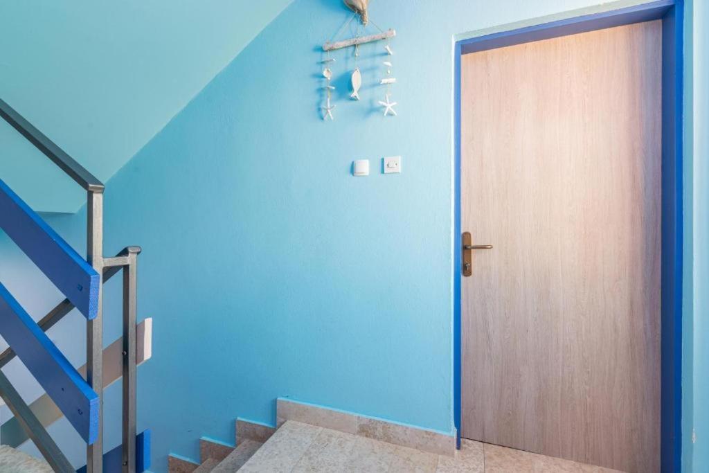 Rooms & Studio Apartments By The Way Baška Exterior foto