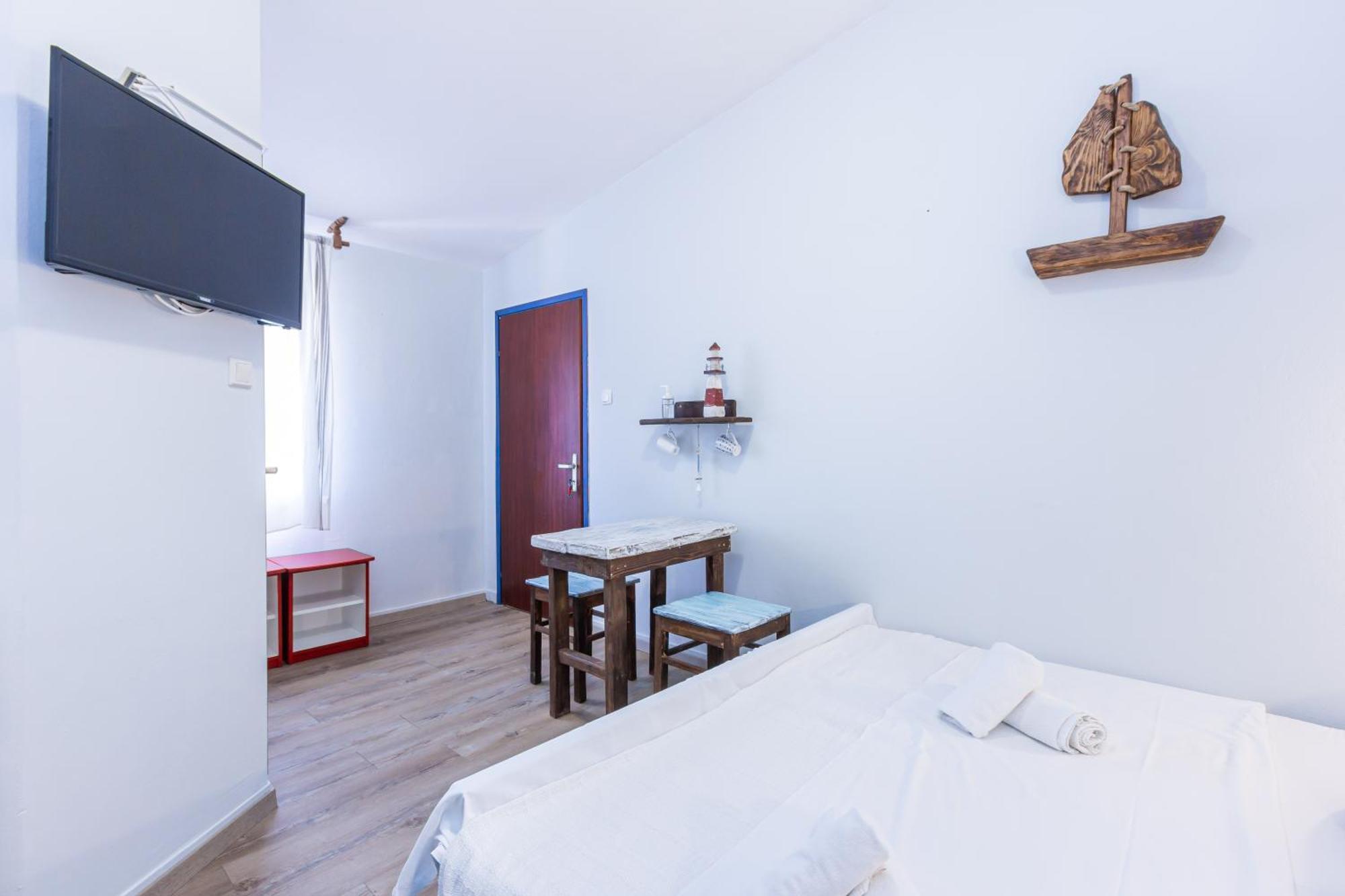 Rooms & Studio Apartments By The Way Baška Exterior foto